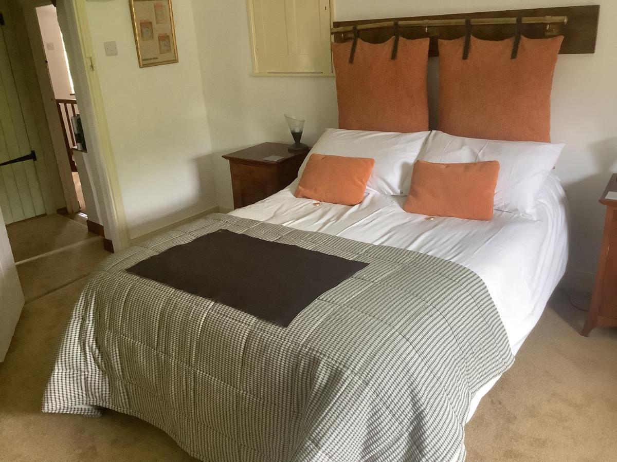 Bwthyn Cudd Bed & Breakfast เวสต์เบอรี ภายนอก รูปภาพ